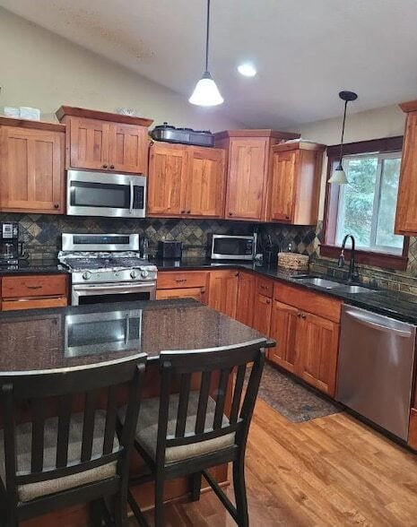 Building Photo - 1539 Hydram Ave N