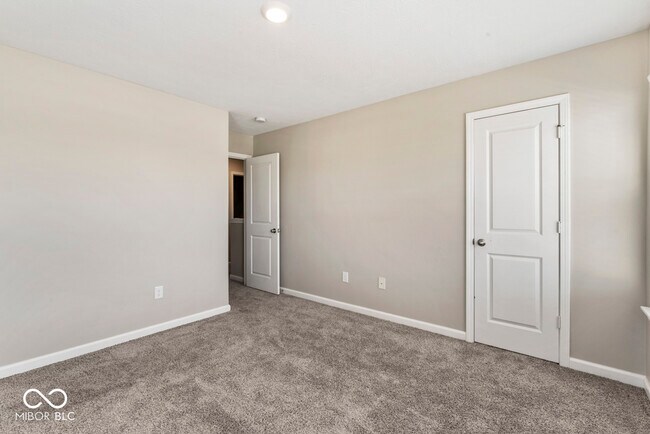 Building Photo - 6874 Nottingham Ln