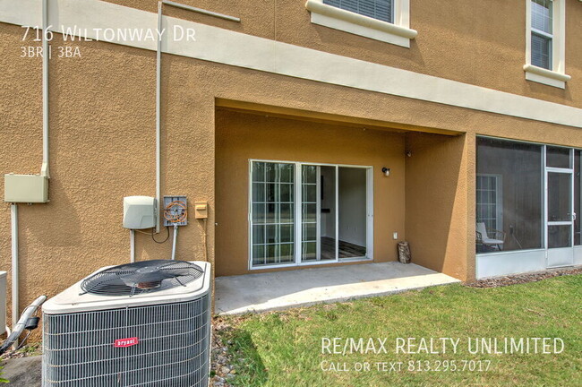 Building Photo - 716 Wiltonway Dr