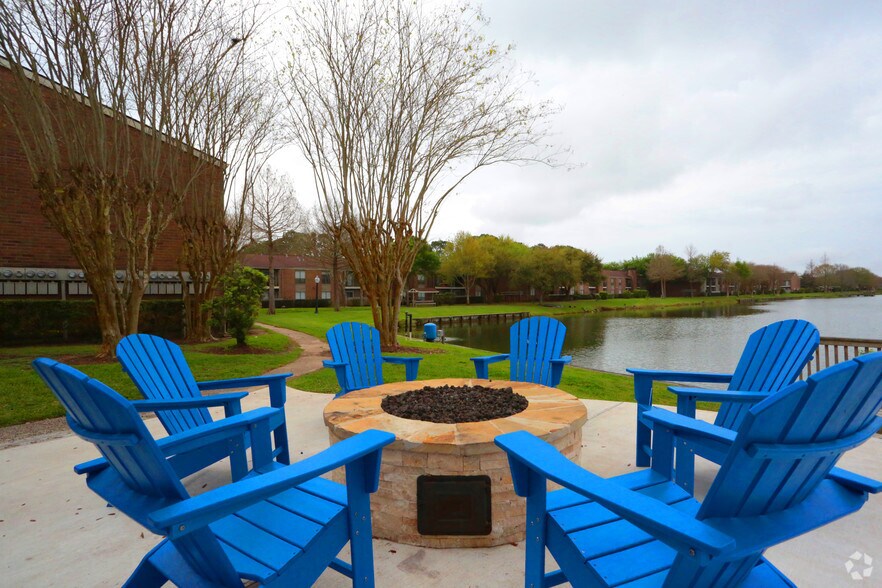 The Breakers 8801 Monticello Dr Texas City TX 77591 Apartment Finder