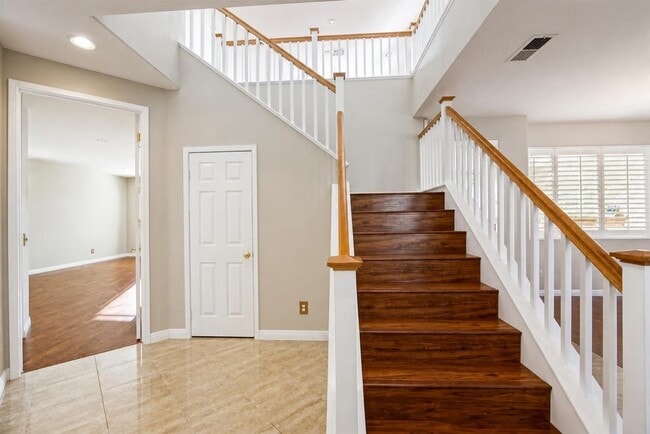 Building Photo - 7350 Legacy Pl