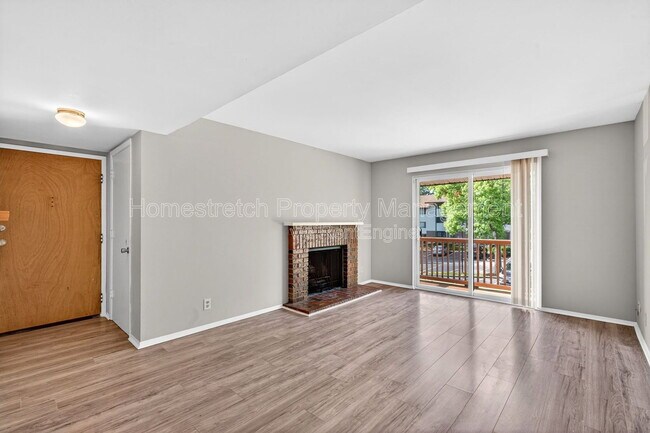 Building Photo - 1536 Springlet Ct