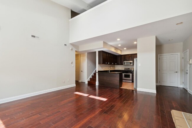 Building Photo - 426 W Laurel Ave