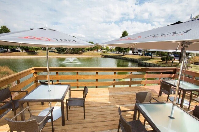 Building Photo - 4115 Landing Dr