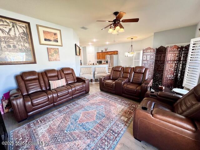 Building Photo - 331 Castlewood Ln