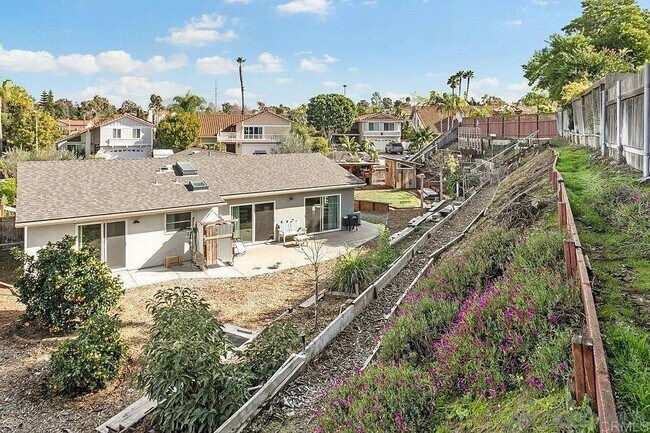 Building Photo - 1570 Avenida De Los Lirios