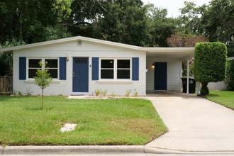 Building Photo - Clean, Bright & Move-In Ready! 3-Bedroom H...