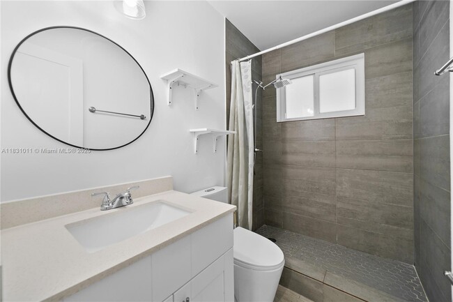 Building Photo - 16400 SW 100th Ct
