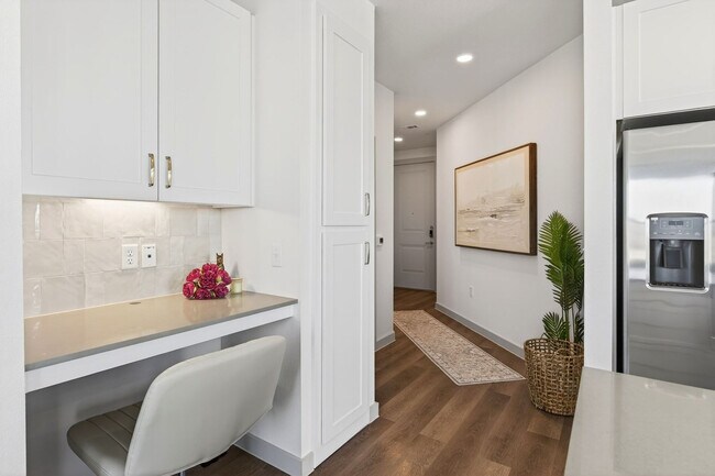 Building Photo - 1301 Leah Ave