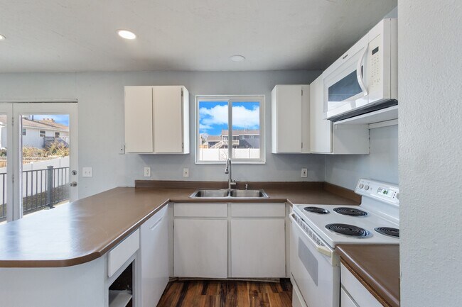 Building Photo - 5436 S 5930 W