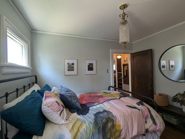Bedroom 2 - 609 Randall Ave
