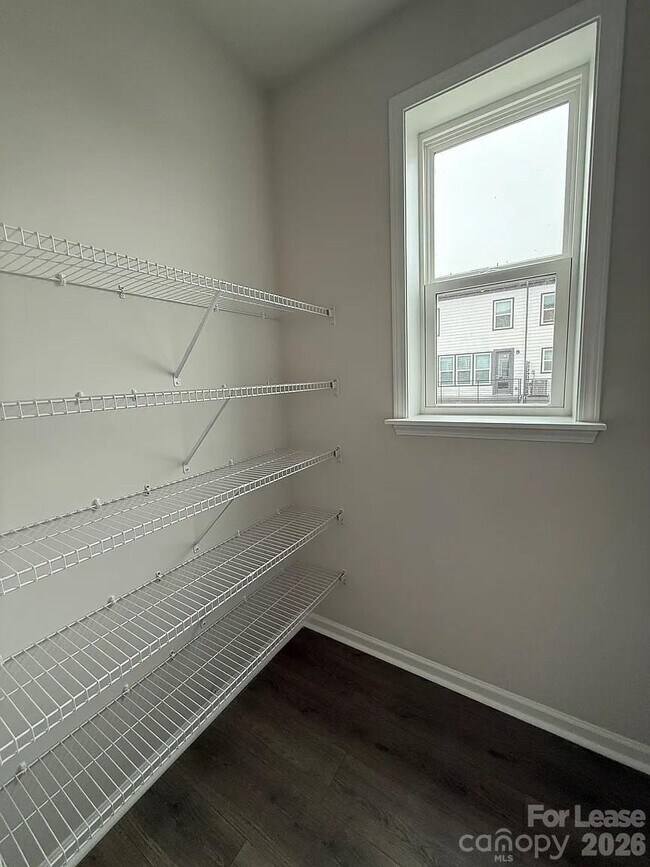 Building Photo - 5029 Sunnybrae Pl