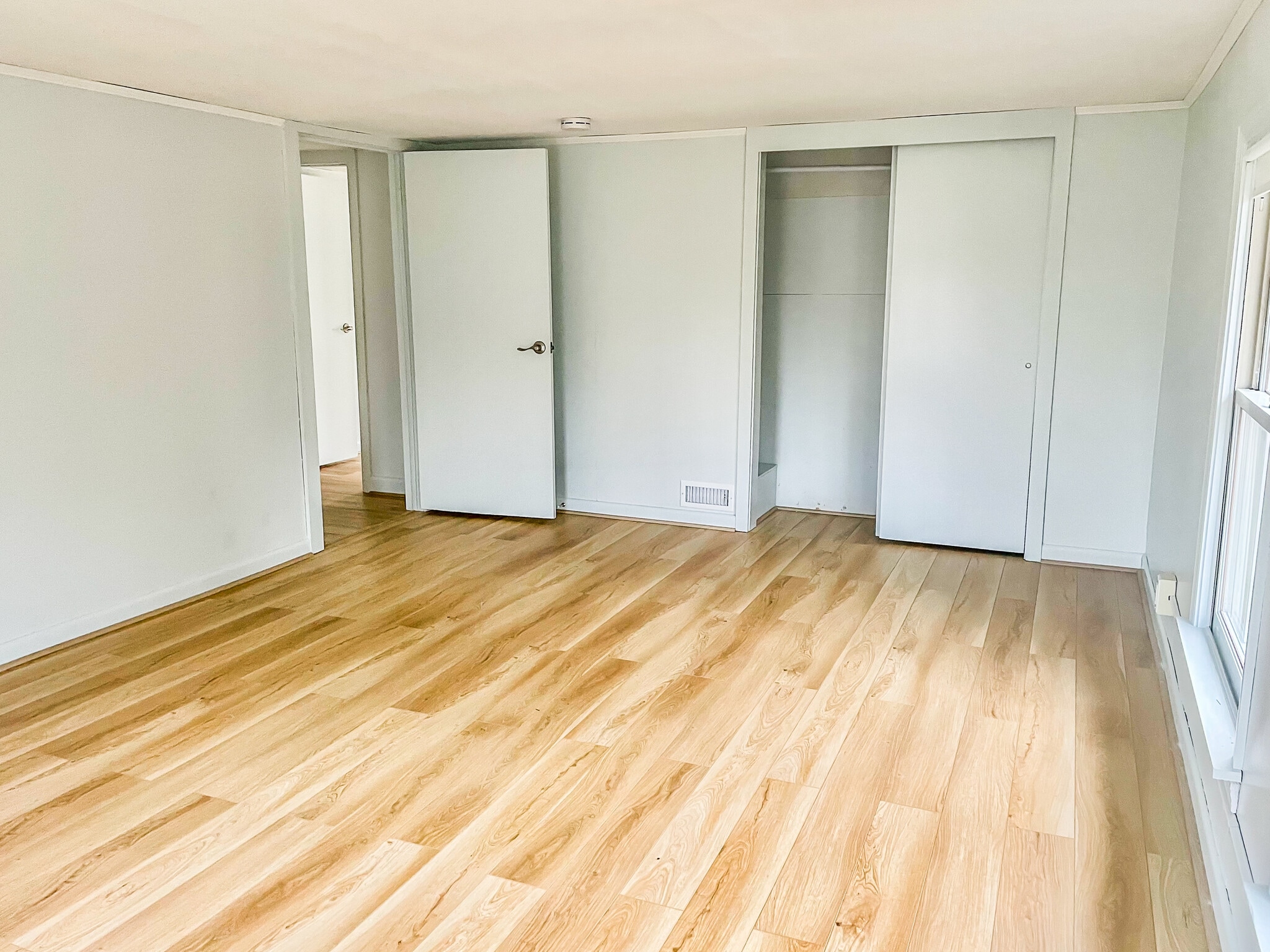 Building Photo - 1699 Main St