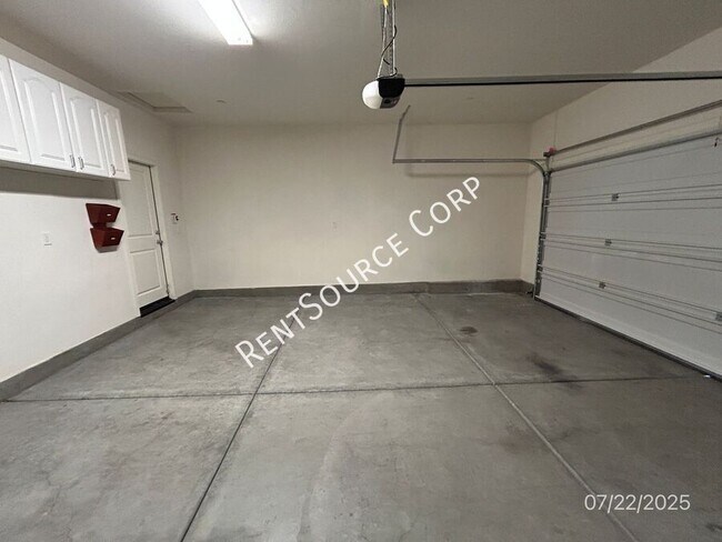 Building Photo - 45051 Marbella St