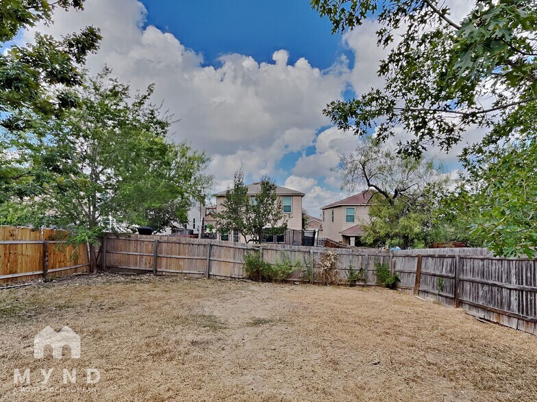 Building Photo - 8407 Mescal Pass