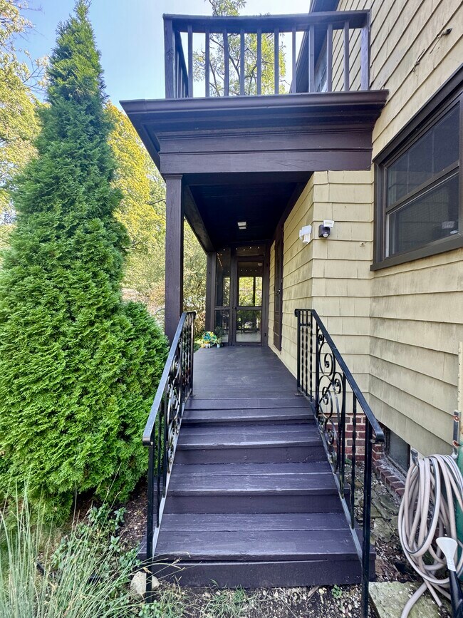 Building Photo - 3403 Dellwood Rd