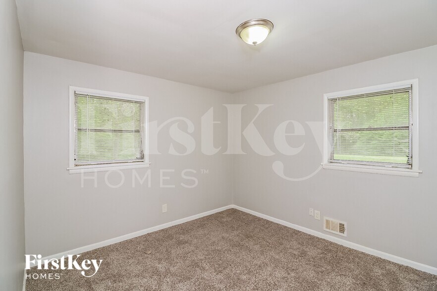 Building Photo - 944 Villa Rica Rd