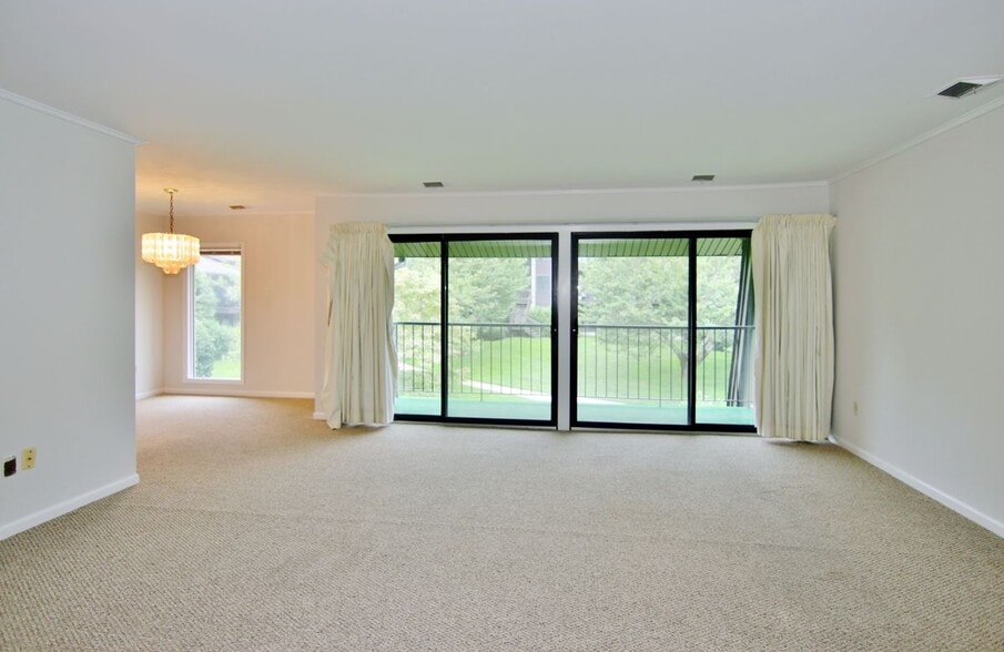 Building Photo - 249 Hamilton Ave