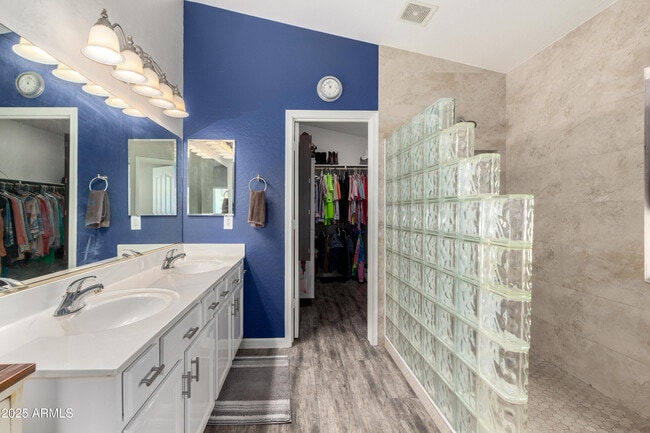 Building Photo - 16325 W Paradise Ln