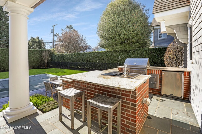 Building Photo - 101 Tuttle Ave