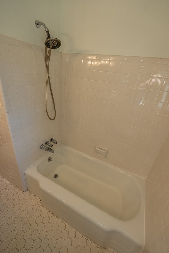 Building Photo - 4698 Garrett Dr SW