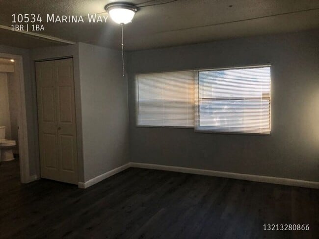 Building Photo - 10534 Marina Way