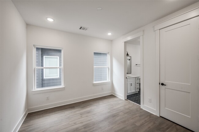 Building Photo - 4605 Terry St