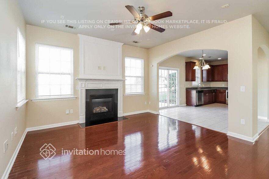 Building Photo - 9738 Turning Wheel Dr