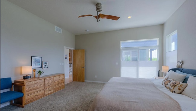 Building Photo - AMAZING LOCATION 5 Bed 4 Bath Home in Loui...