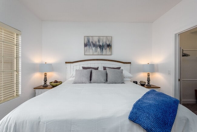 Building Photo - 14145 N 92nd St