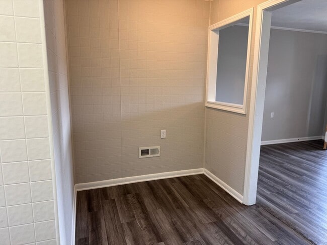 Building Photo - Updated Two Bedroom Duplex in Lincolnton