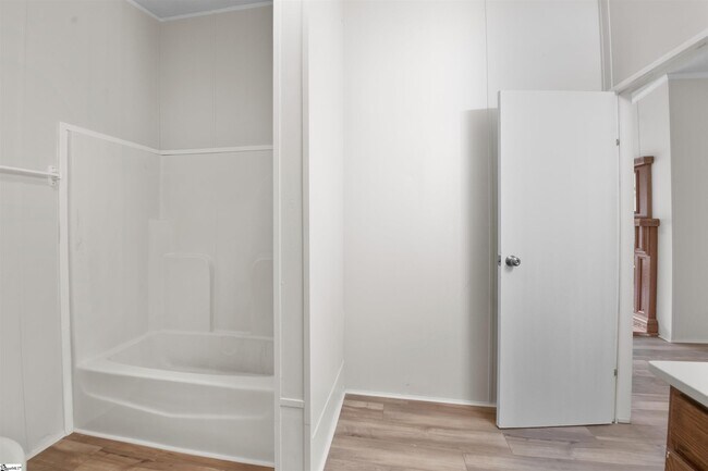 Building Photo - 296 Fish Camp Rd