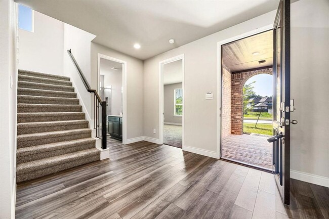 Building Photo - 31214 Gullwing Manor Dr