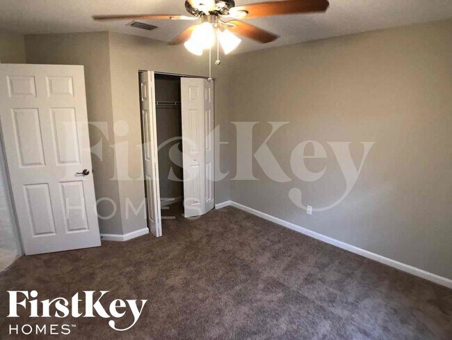 Building Photo - 2477 SW Aberdeen St