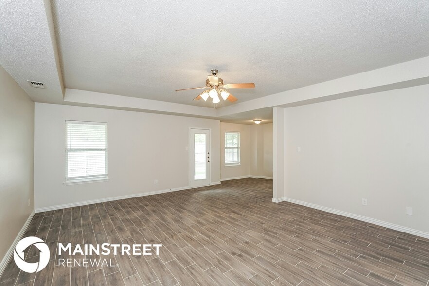 Building Photo - 1212 Beechwood Ln