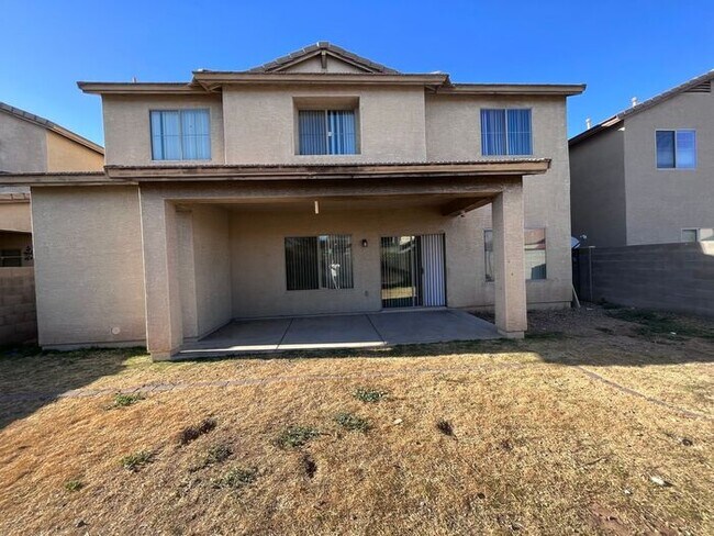Building Photo - 5 bed 3 bath 3 car garage in San Tan Valley