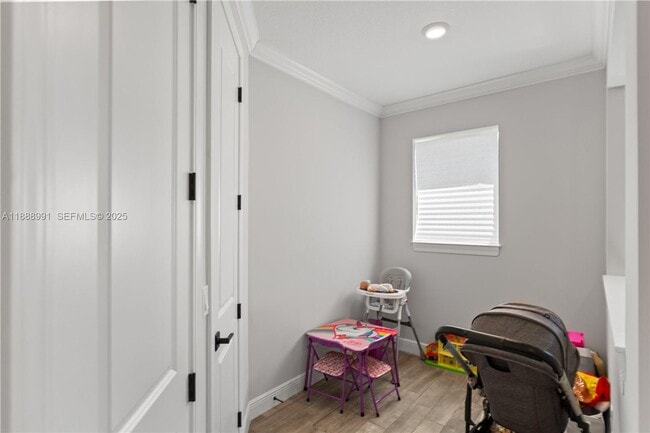 Building Photo - 4022 Large Leaf Ln