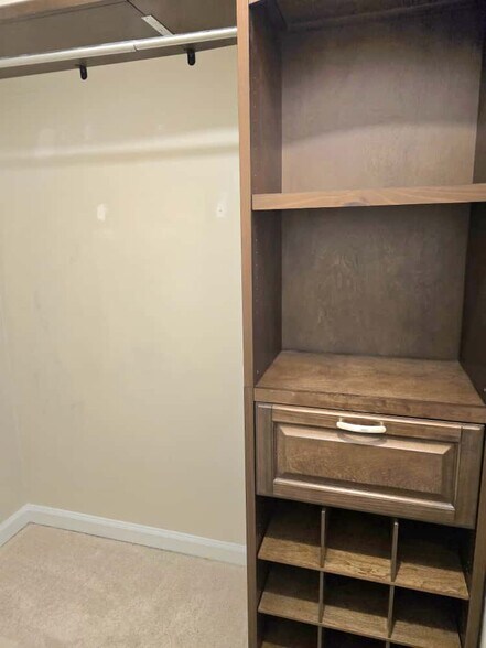 Building Photo - 506 Ridgedale Way