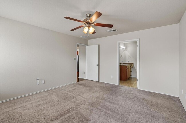 Building Photo - 15012 Parrish Ln