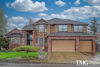 Building Photo - Stunning Home in Sought-After Ashley Heights!