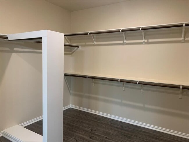 Building Photo - 7216 Vail Ridge St