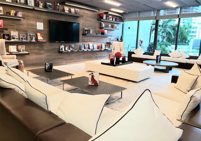 Building Photo - 1080 Brickell Ave