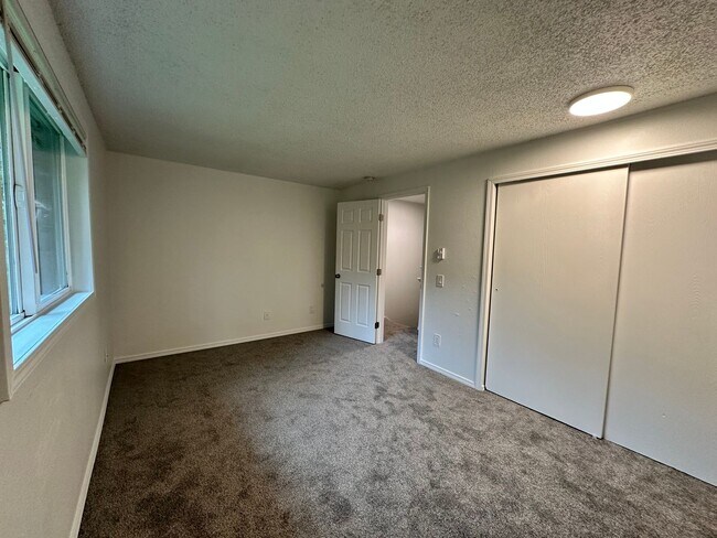 Building Photo - Beech Street