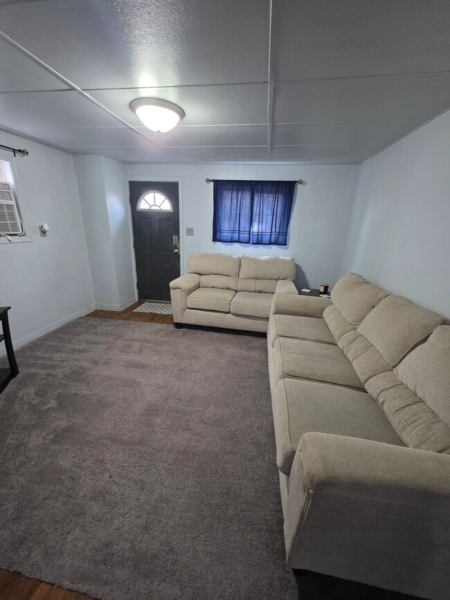 Building Photo - 505 S 10th St