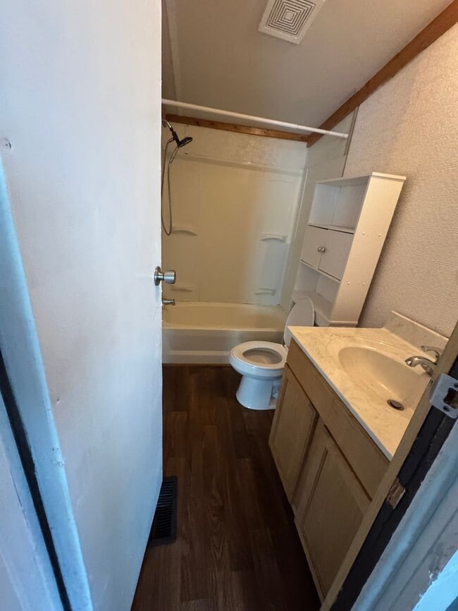 Building Photo - FOR RENT – Peaceful 3BR/2BA Home in Beaure...