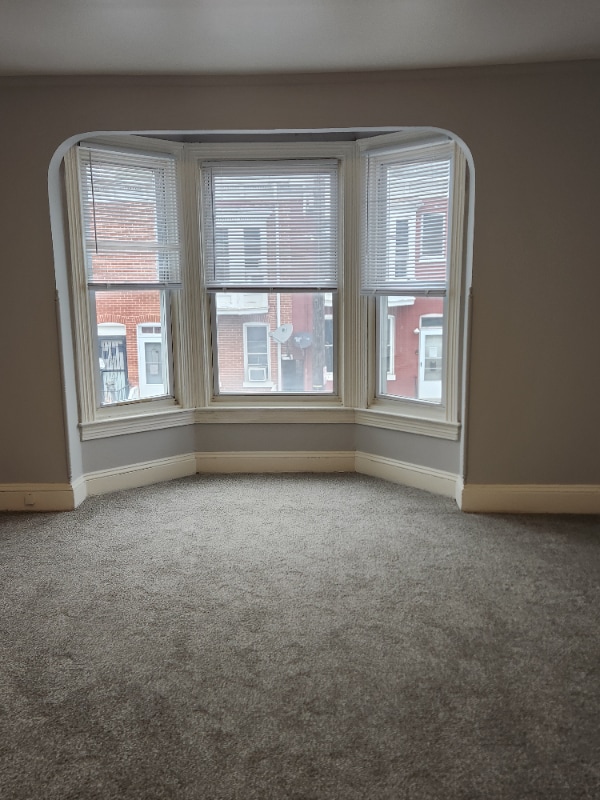 Building Photo - 958 E Princess St