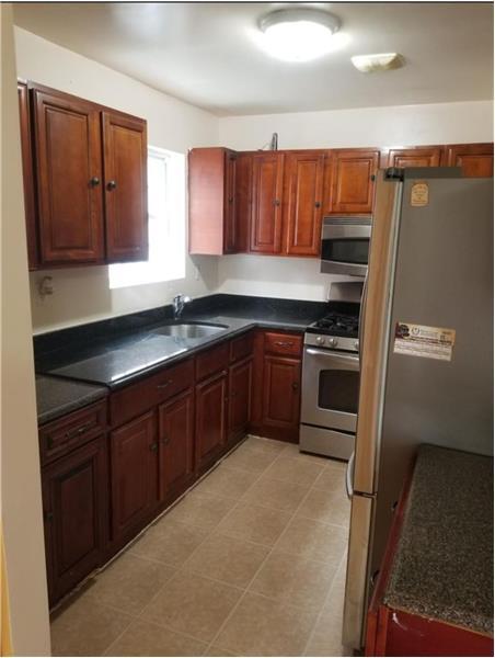 Building Photo - 800 S Oak Dr
