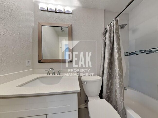 Building Photo - $2,675! Beautiful 3 Bed, 2 Bath home in Desirable Plano! Coming soon!