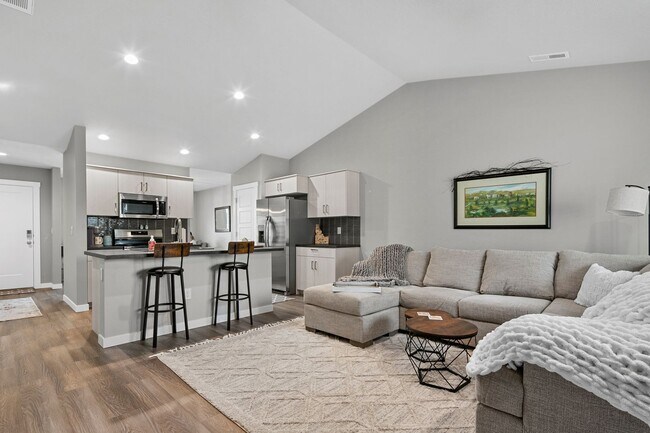 Building Photo - Lovely Meridian Home