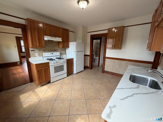 Building Photo - 306 Judson Pl